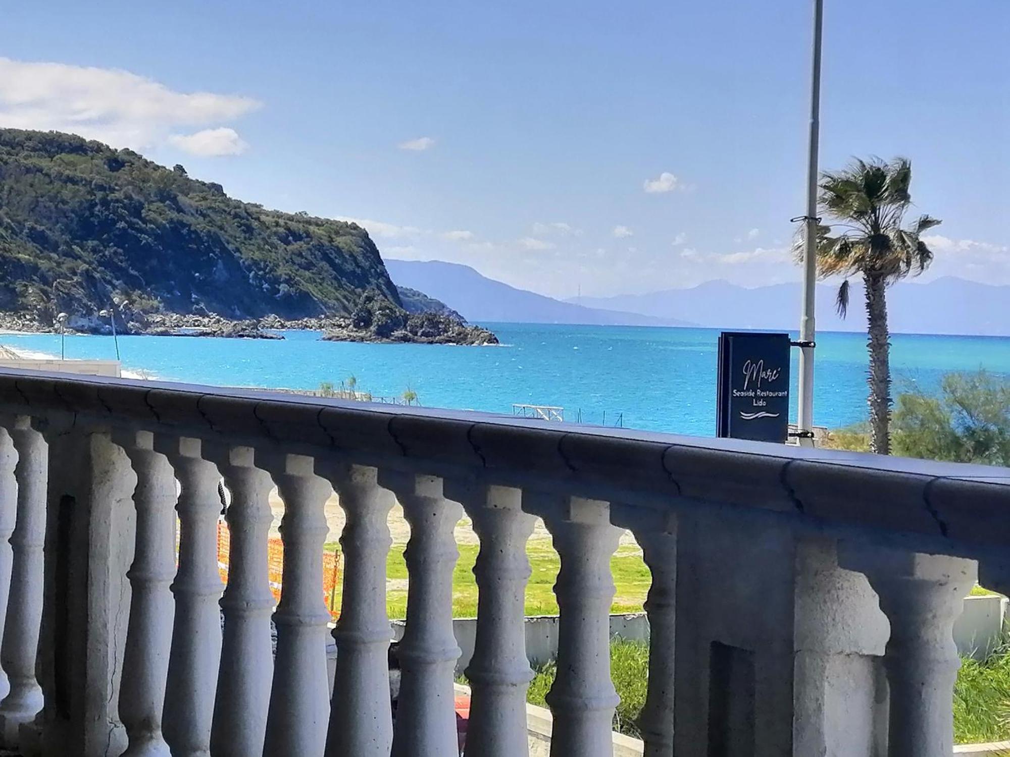Eneide Bed and Breakfast Palmi Buitenkant foto